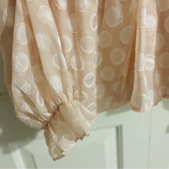 Elegant blouse. Sexy chiffon with puffed sleeves and ruffled V-neck - Pre-Owned - Picture 9 of 11